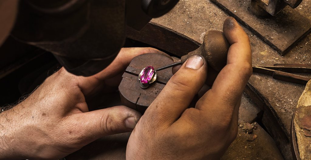 bachelor-course-in-jewellery-design