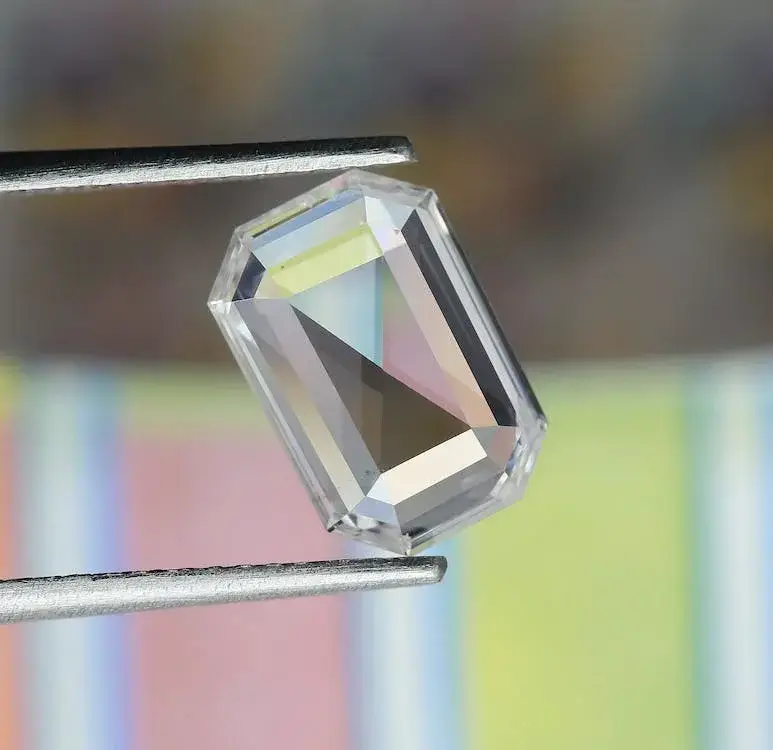 6 Things You Need To Know About Lab-Grown Diamonds 